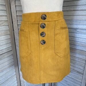 BLASHE Women’s SZ M Faux Stretch Suede Mini Skirt, Rich Saffron Yellow Color